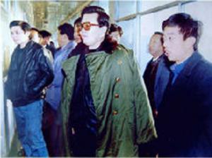 1993年12月時(shí)任河南省委書記、現(xiàn)任中央政治局常委的***視察我廠
